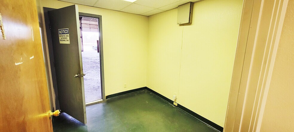 More Photos Of 6099 FM 2767, Tyler Industrial For Lease