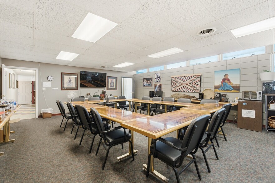 More Photos Of 600 W 39th St, Kansas City Office For Sale