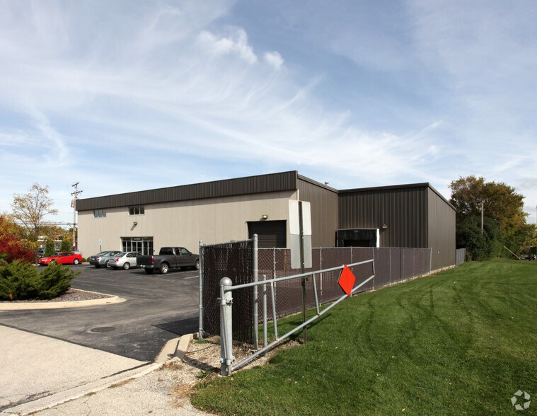 More Photos Of 4341 Middaugh Ave, Downers Grove Warehouse For Sale