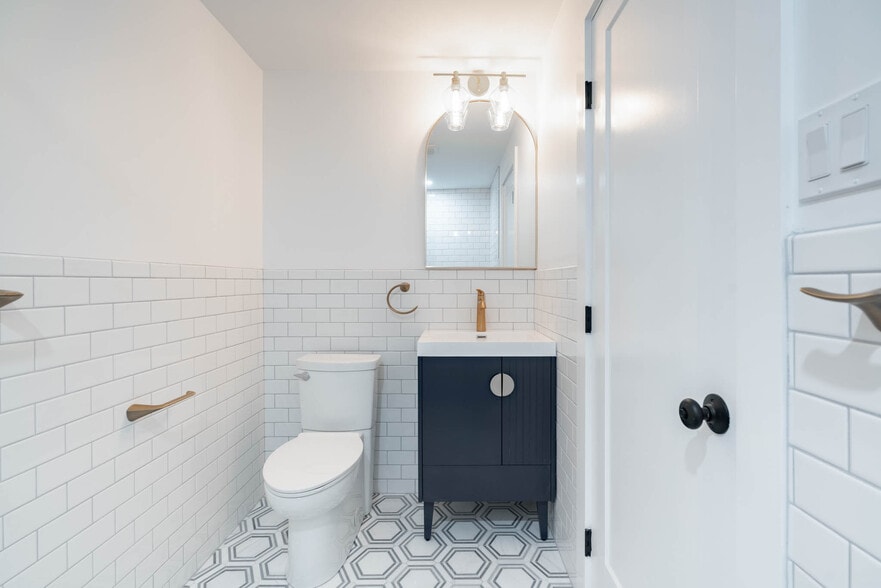 More Photos Of 228 Pattonwood Dr, Southington Multifamily For Sale