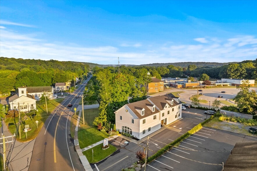 More Photos Of 159 Boston Post Rd, East Lyme Apartments For Sale