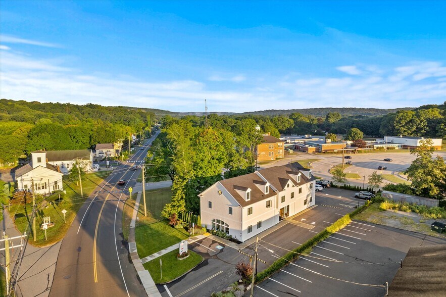 More Photos Of 159 Boston Post Rd, East Lyme Apartments For Sale