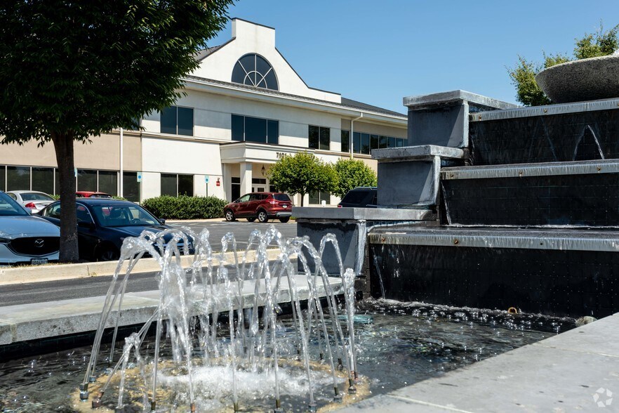 More Photos Of 7101 Guilford Dr, Frederick Office For Sale