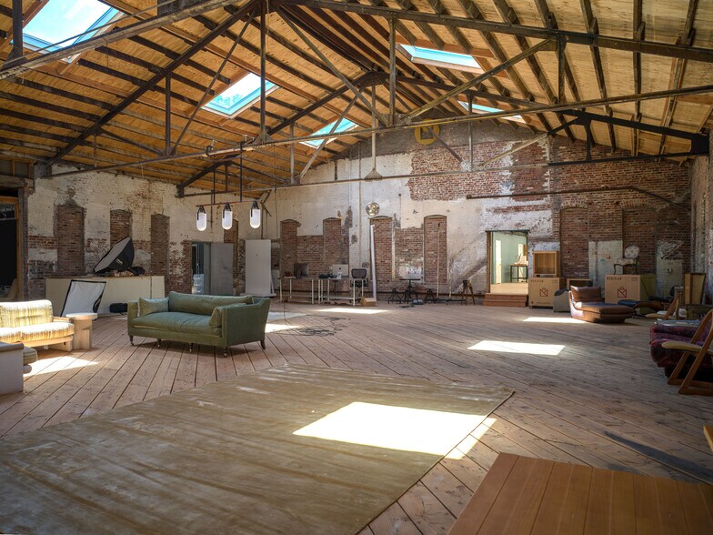 More Photos Of 1 Continental Hl, Glen Cove Warehouse For Sale