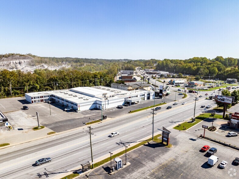 More Photos Of 803 N 2nd St, Clarksville Apartments For Lease