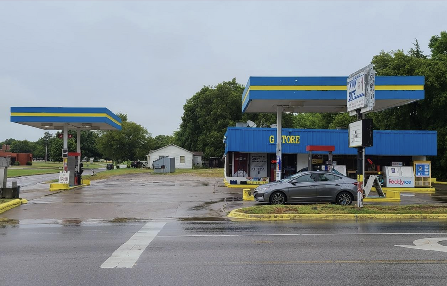 Primary Photo Of 697 NW 12th Ave, Ardmore Convenience Store For Sale