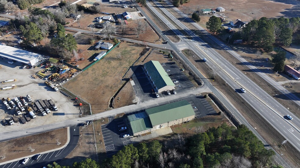 More Photos Of 4758 US Highway 301 S, Hope Mills Light Distribution For Lease