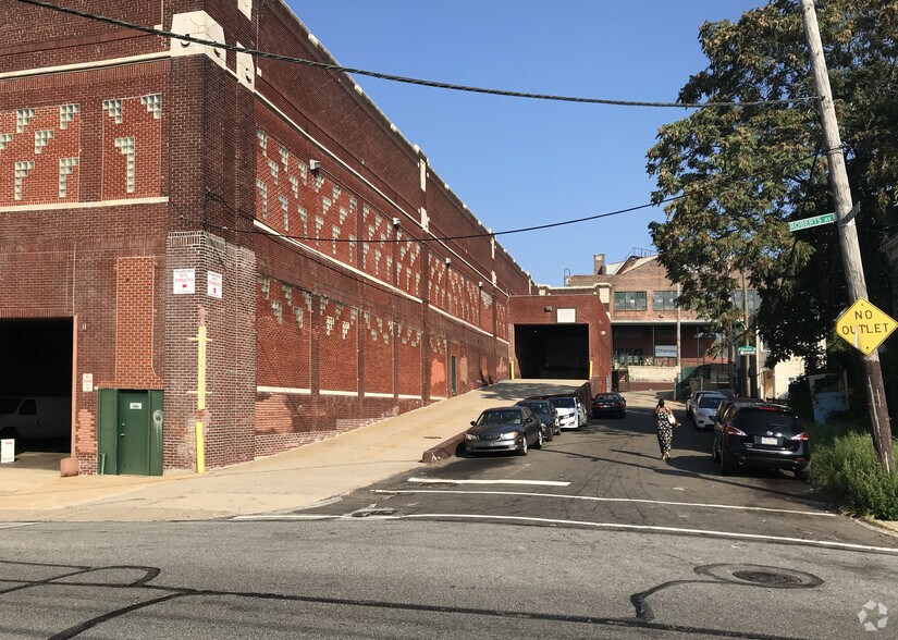 More Photos Of 4700 Wissahickon Ave, Philadelphia Warehouse For Lease