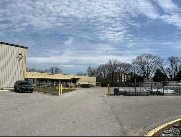 More Photos Of 120 Williamette Ln, Bowling Green Warehouse For Lease