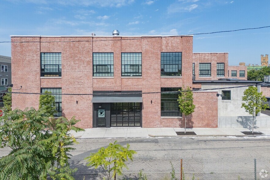 More Photos Of 44 Warren St, Providence Restaurant For Lease