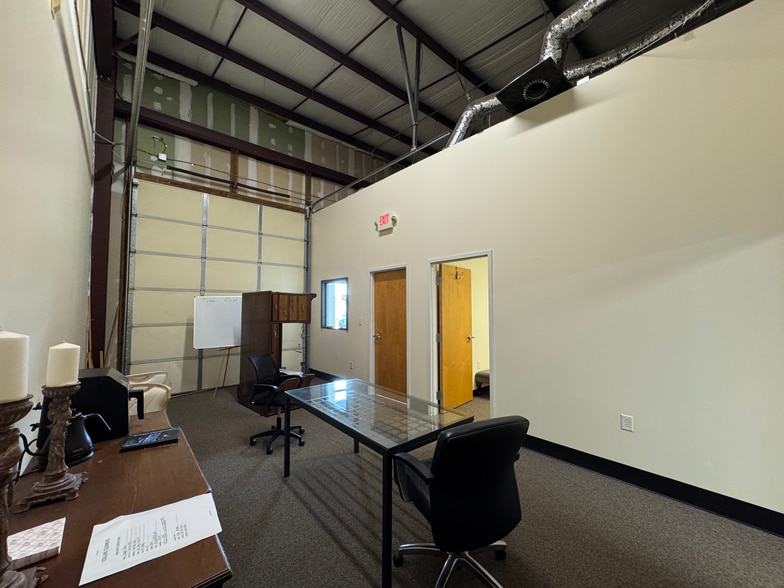 More Photos Of 5647 Brookshire Blvd, Charlotte Freestanding For Lease