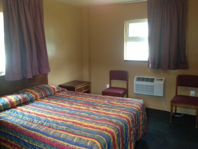 More Photos Of 3300 Hoyt St, Muskegon Hotel For Sale