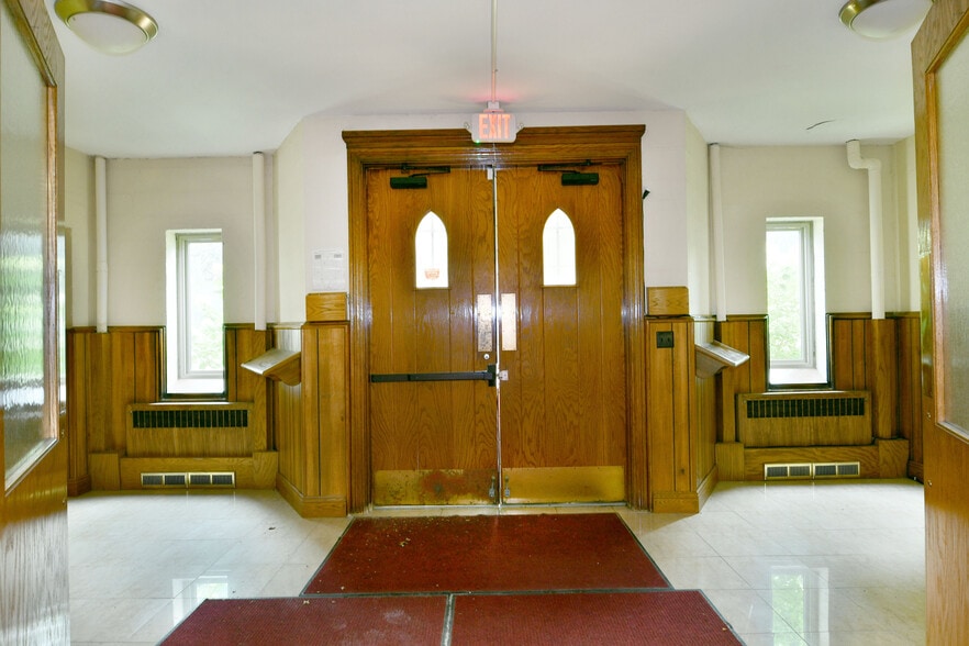 More Photos Of 175 B Laird Ave, Warren Schools For Sale