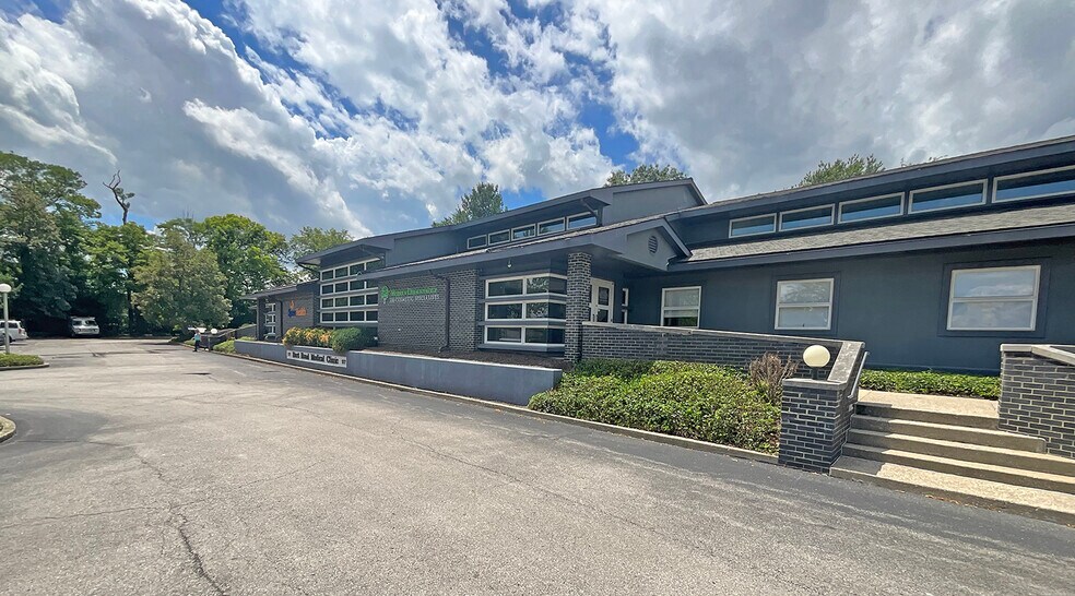 More Photos Of 177 Burt Rd, Lexington Medical For Sale