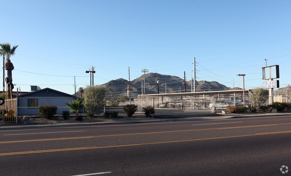 More Photos Of 9606 N Cave Creek Rd, Phoenix Auto Salvage Facility For Sale