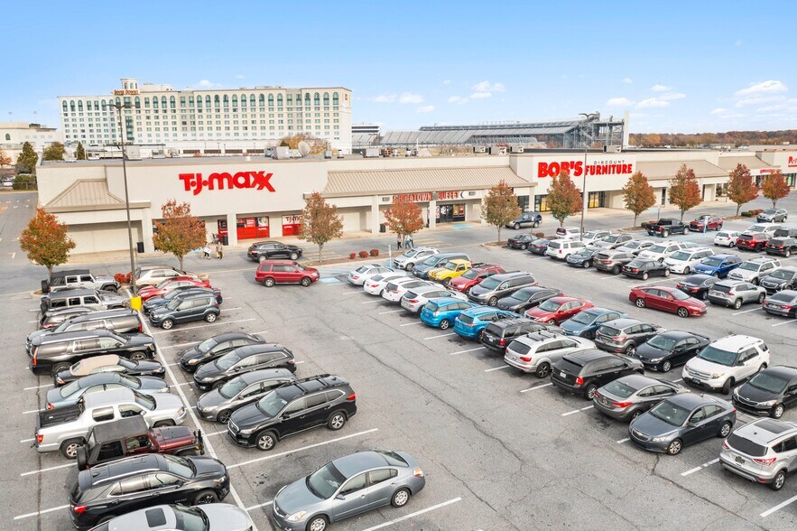 1001 N DuPont Hwy, Dover, DE 19901 For Lease
