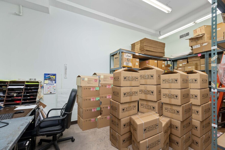 More Photos Of 2728 S La Cienega Blvd, Los Angeles Office For Lease