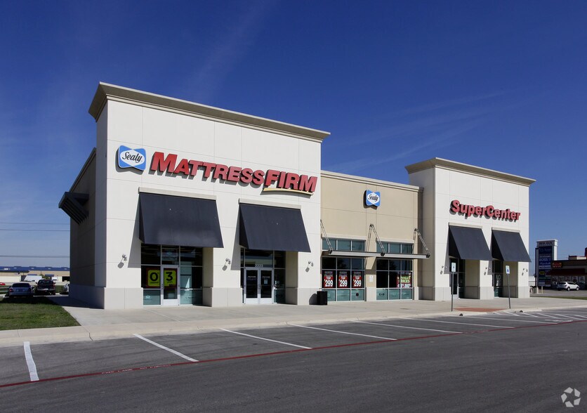 More Photos Of 1050 McKinley Place Dr, San Marcos Unknown For Lease