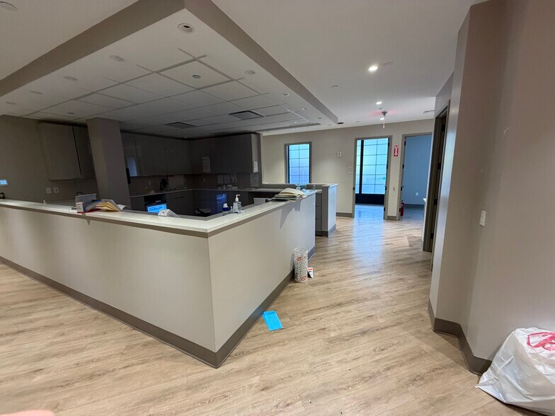 More Photos Of 3302 30th Ave, Long Island City Office For Lease