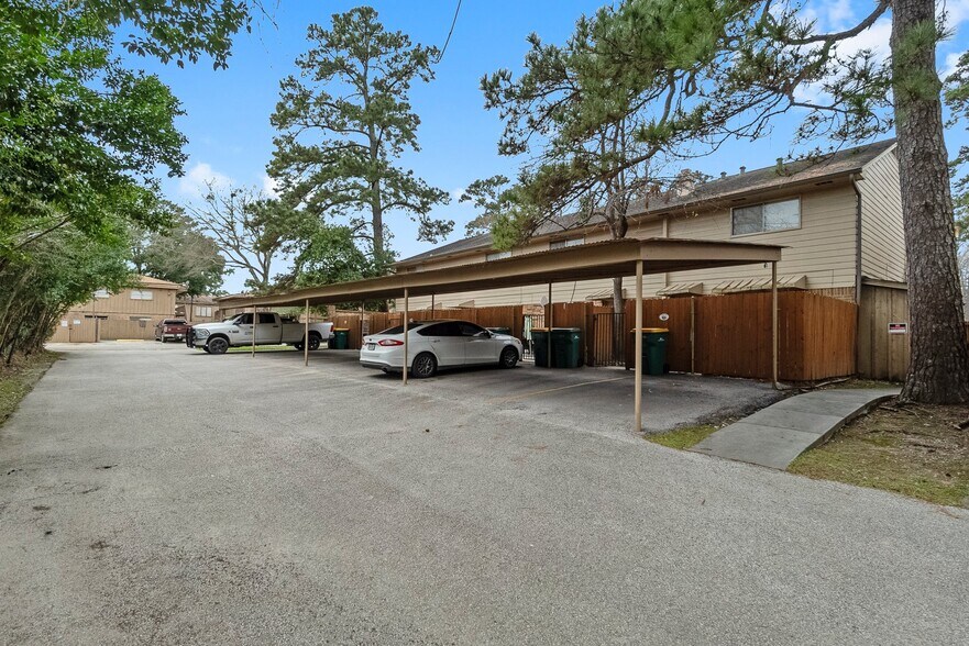 More Photos Of 407 W Semands St, Conroe Multifamily For Sale