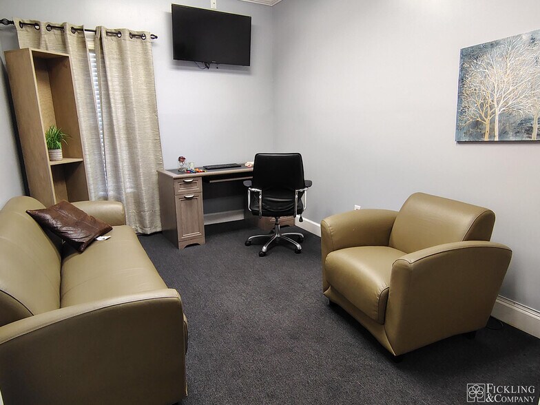 More Photos Of 404 Corder Rd, Warner Robins Office For Lease