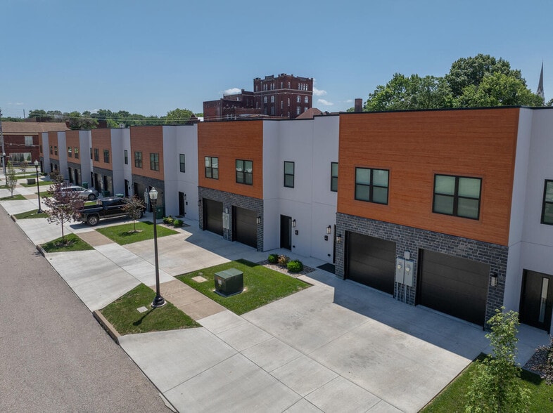 More Photos Of 201 S 8th St, Quincy Apartments For Sale