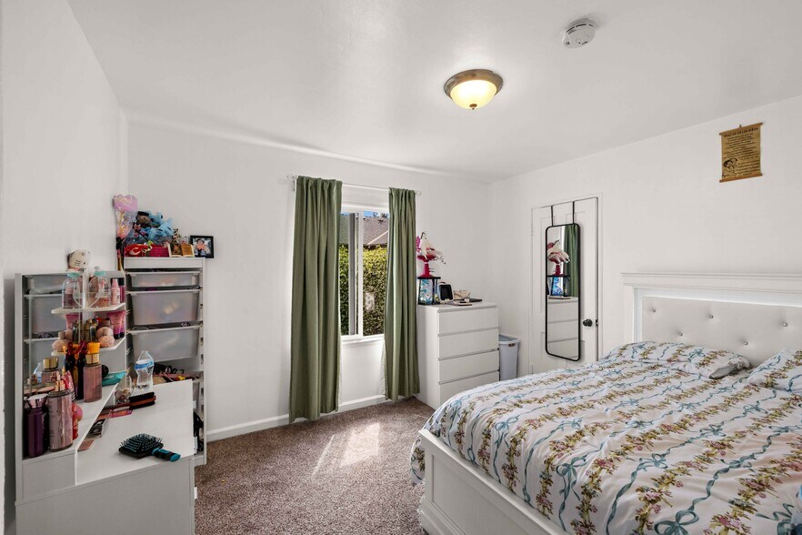 More Photos Of 451 Rollins Rd, Burlingame Multifamily For Sale