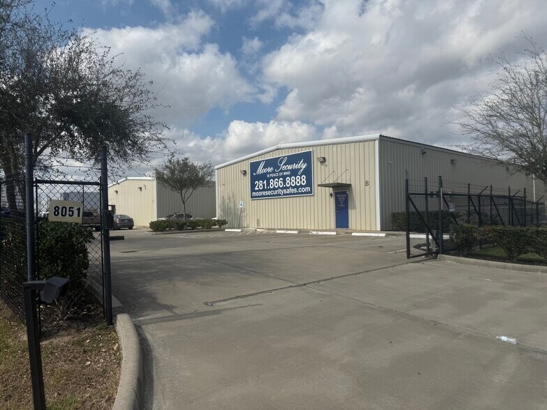 More Photos Of 8051 S Sam Houston Pky, Houston Unknown For Lease