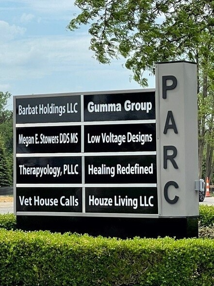 More Photos Of 7399 Middlebelt Rd, West Bloomfield Unknown For Lease