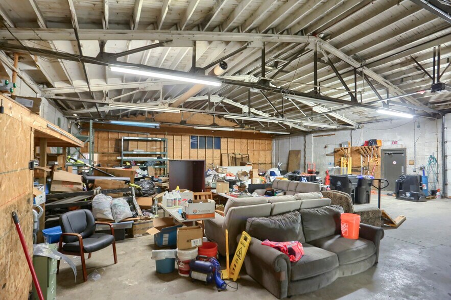 More Photos Of 1180 S Cameron St, Harrisburg Light Manufacturing For Lease