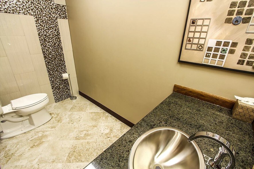 More Photos Of 216 Olive St, Texarkana Loft Creative Space For Lease