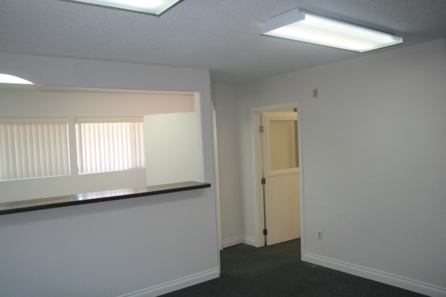 More Photos Of 985 S Santa Fe Ave, Vista Storefront Retail Office For Lease
