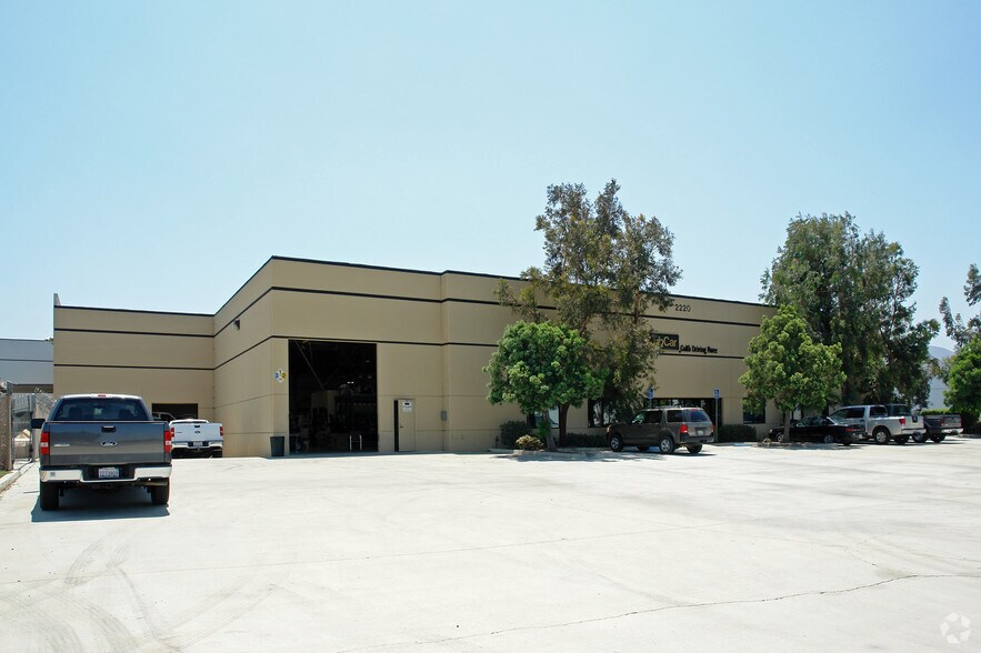 More Photos Of 2220 Railroad St, Corona Manufacturing For Lease