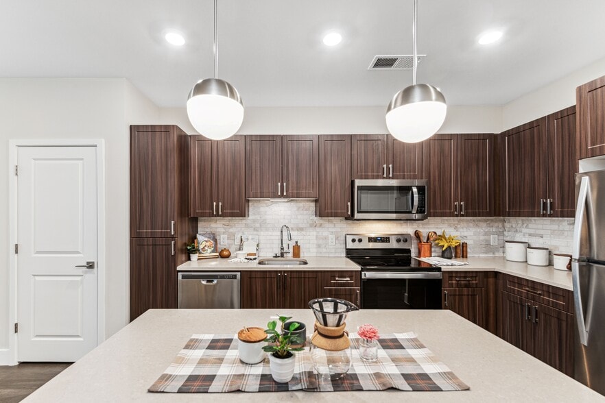 More Photos Of 4040 Gateway Dr, Fairfax Apartments For Lease