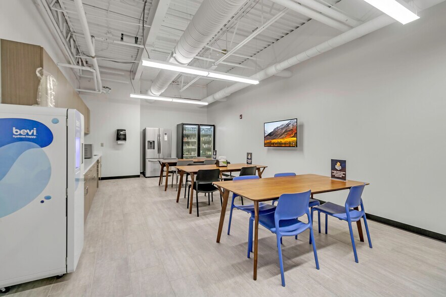 More Photos Of 61 John Muir Dr, Buffalo Unknown For Lease