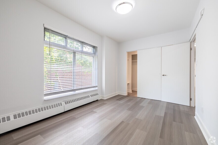 More Photos Of 1150-1160 Rue Sherbrooke E, Montréal Apartments For Lease