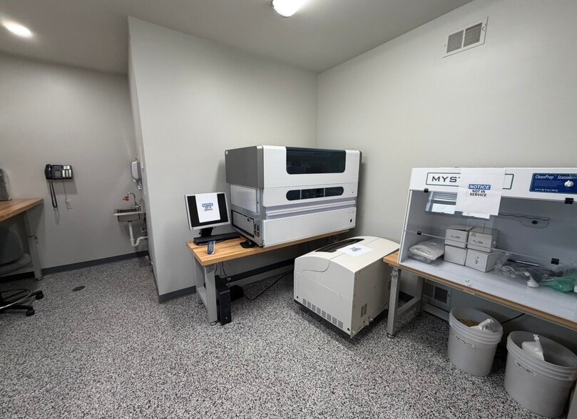 More Photos Of 22108 Harper Ave, Saint Clair Shores Office For Sale