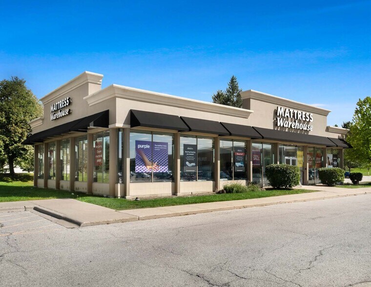 More Photos Of 357 E Townline Rd, Vernon Hills Freestanding For Sale