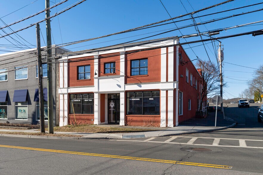 Primary Photo Of 342 Lexington Ave, Mount Kisco Light Distribution For Lease