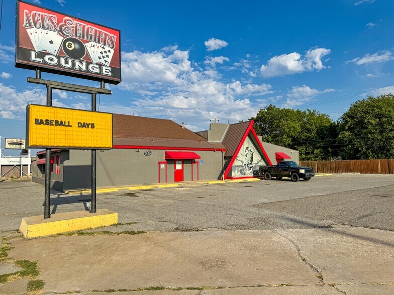 More Photos Of 1825 NW Cache Rd, Lawton Specialty For Sale