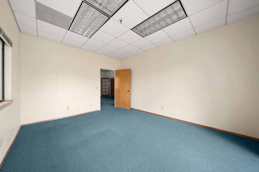 More Photos Of 5805 Capistrano Ave, Atascadero Office For Lease