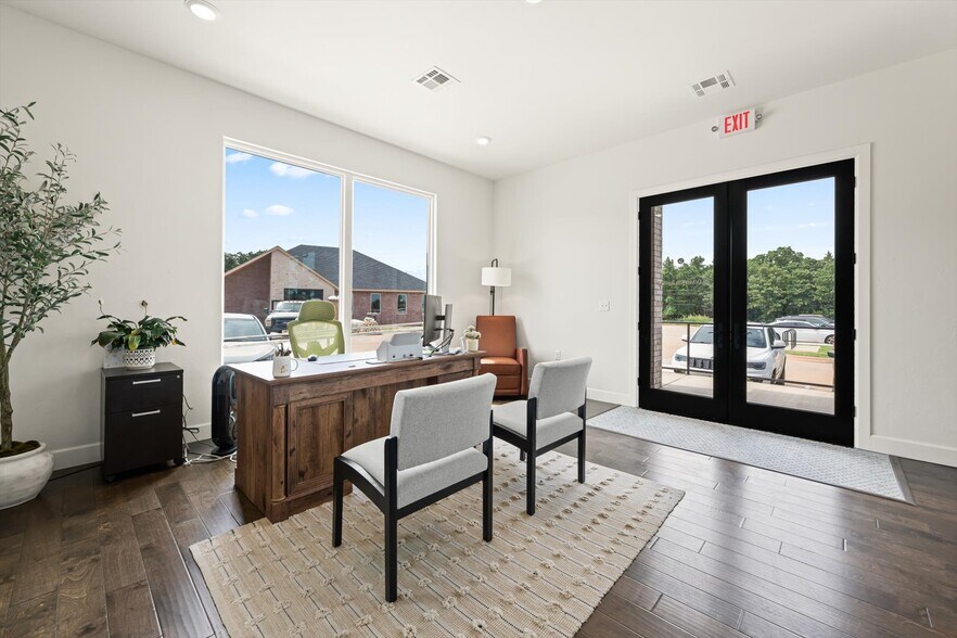 More Photos Of 3165 N Sooner Rd, Edmond Office For Sale