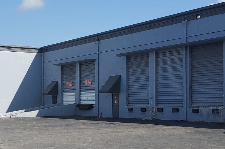 More Photos Of 10302 NW South River Dr, Medley Unknown For Lease