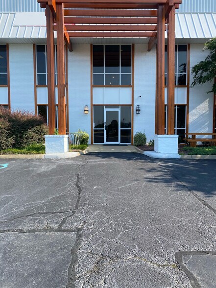 More Photos Of 4598 Broad St, Virginia Beach Office For Lease