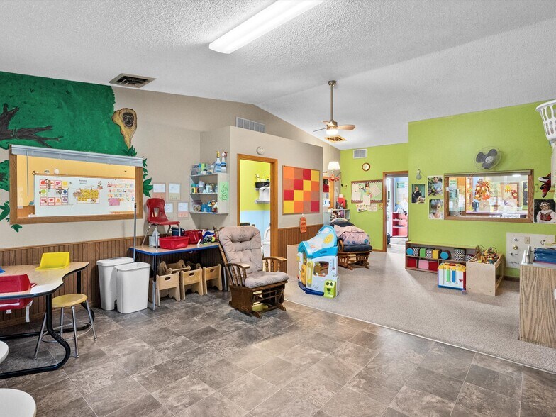 More Photos Of 1017 Laurel St, Marshfield Specialty For Sale