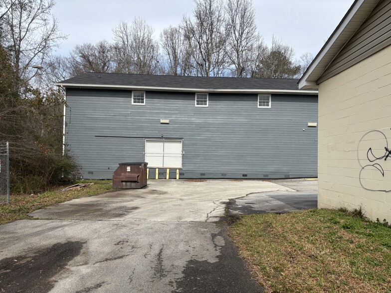 More Photos Of 1304 S Broad St, Monroe Flex For Lease