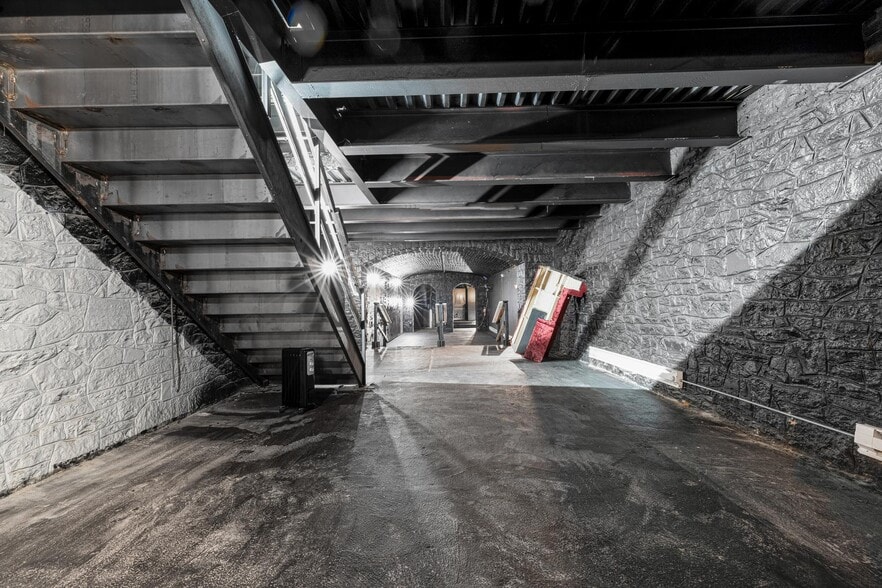 More Photos Of 54 Crosby St, New York Storefront For Lease