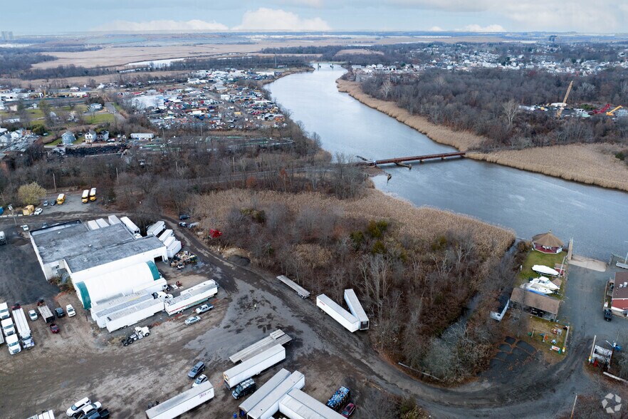 More Photos Of 113-114 Whitehead Ave, South River Land For Lease