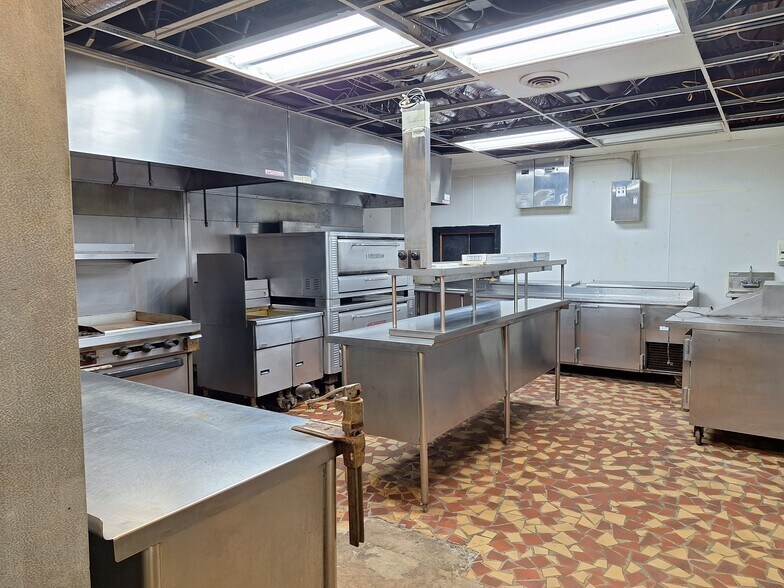 More Photos Of 525 Main St, Altavista Restaurant For Sale