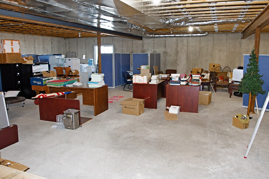 More Photos Of 607 N Sparta St, Steeleville Medical For Sale